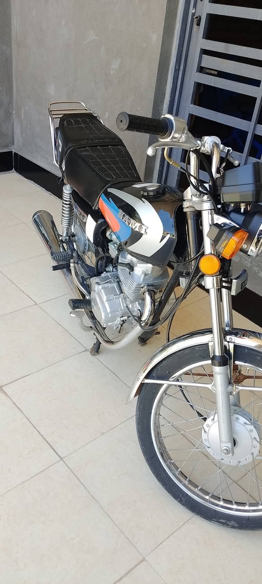 سلام عليكم شباب دراجه نامه اصلي كفاله عامه سعر 650 وبيها مجال الرقم***********
