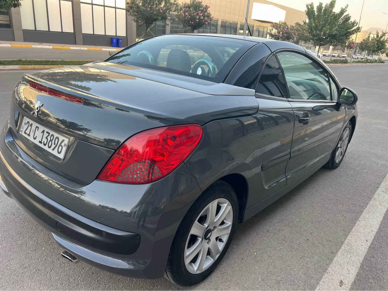 بيجو 2008
كيرعادى. كامل بوياخ لةسةرساغى رةنكى كؤراوة هيج دةعمولئ دراوى نية بةشةرت. 43هةزار رؤشتوة. هةموكيانى تازةية لةسةرشةريكة كارة بايو كيرو مكينةو هةموى بةشةرت *********** كؤرينةوةش ئةكةم لةسةردل كرتن السليمانية, العراق
