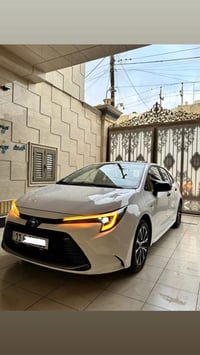 كورلا هايبرد ( 2025 ) شكل الامريكي   محرك 1800 ماشية 7 الف كم فقط على ...