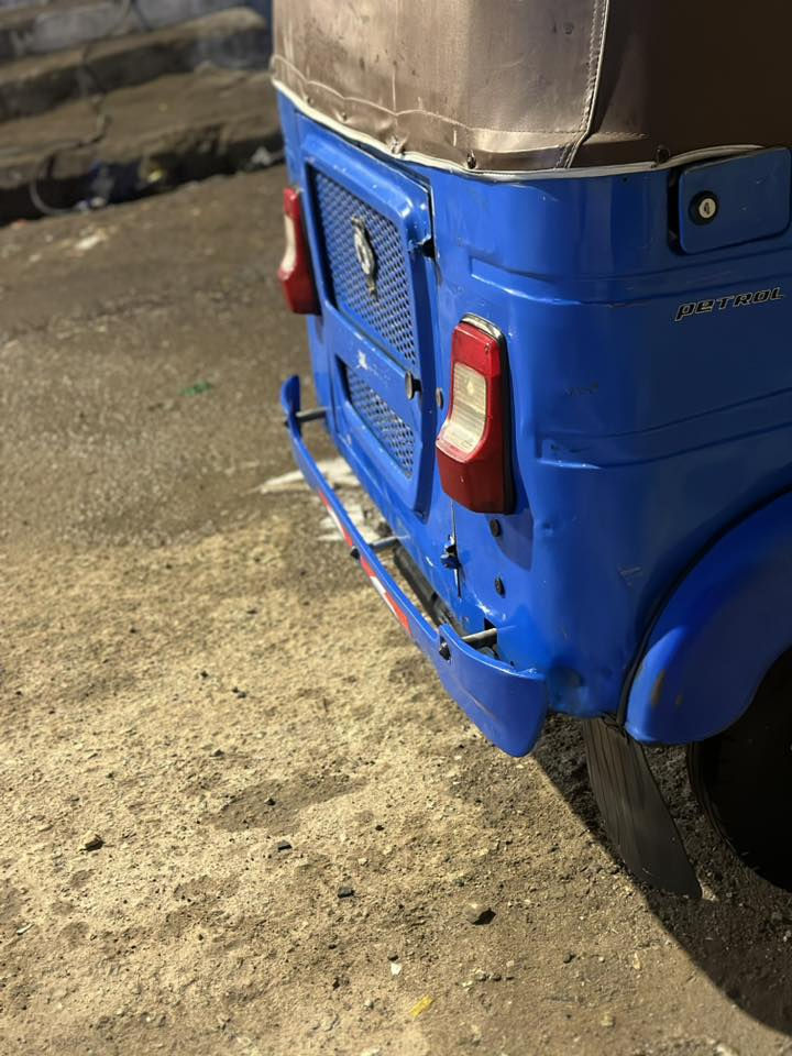 22 كفاله وراق سحب لبيع عنوان حيانيه شارع سيد
***********
