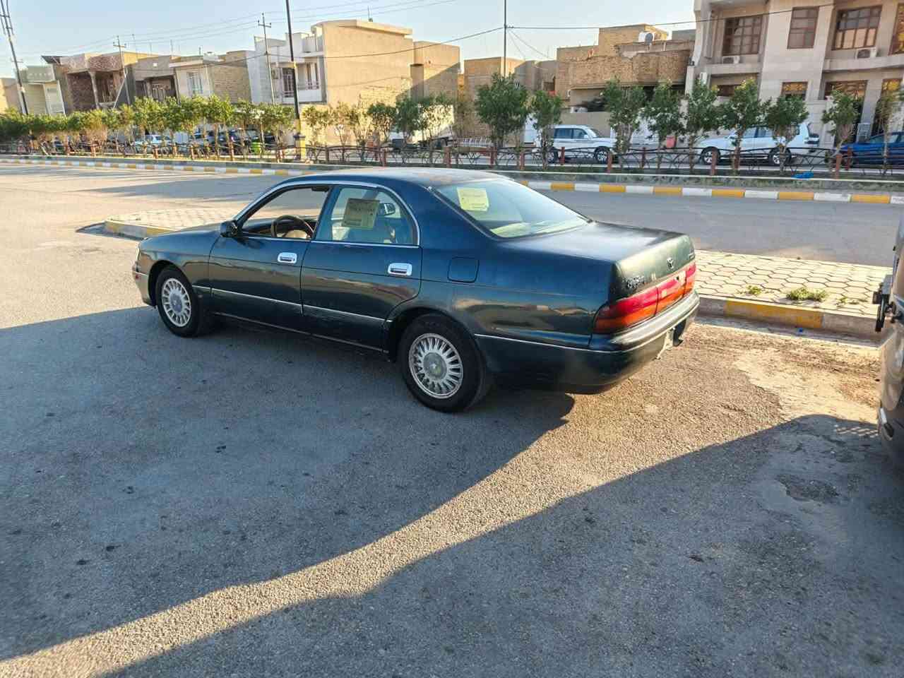 السلام عليكم بطه  متصل للبيع المديل 1993  رقم بغداد 
لون زيتوني  مكينه ٢٥٠٠ وكير مكفولات صدرها  تمام تخم تاير 
التبريد الكمريسر عاطل  بيه طخه بالجاملغ الخلفي  والباقي مكفول بلاديه  مكاني الكوت السعر 40 وبيه مجال 
الاتصال الرقم  ‭٠٧٧٢ ٣٩٢ ١١٧٥‬
