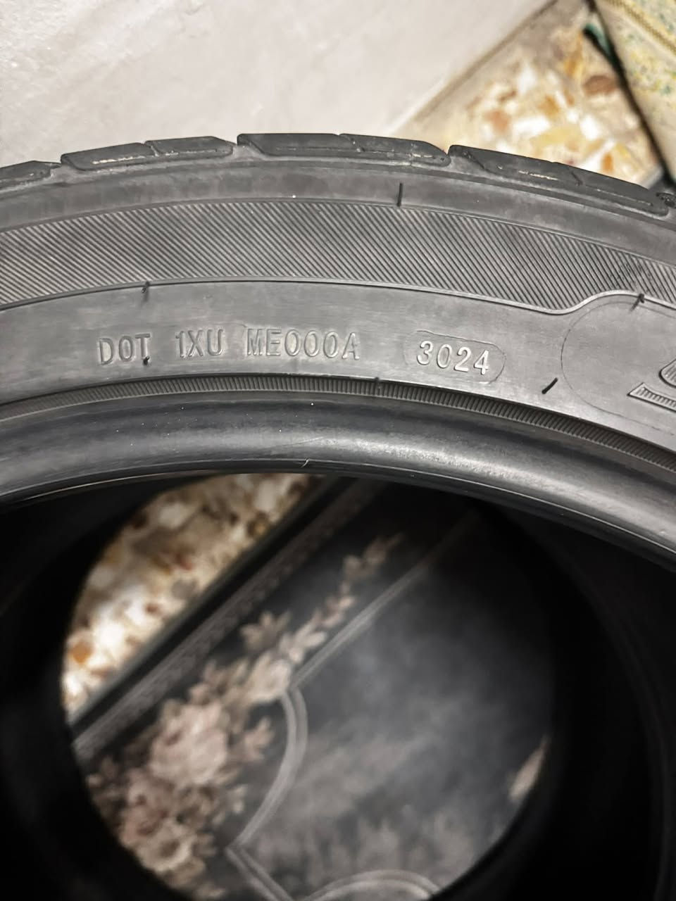 زوج تاير مستعمل نضيف 275/40/20 المكان بغداد حي القاهره السعر 50 الف ***********
