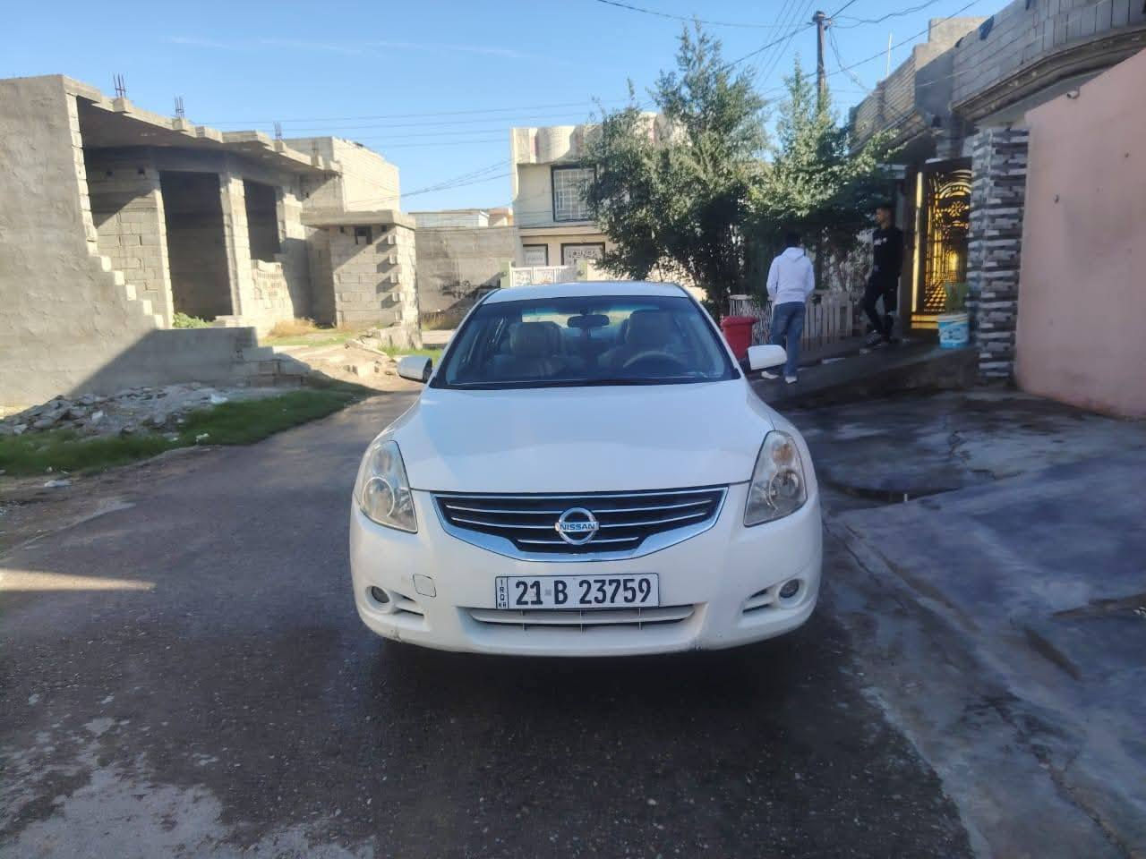 التيما 2012 خليجي رقم سليمانيه
بصمه تشغيل
بصمه أبواب 
شاشه وكاميرا
تبريد قطعتين
كير محرك مكفول سياره جاهزه من كل شي 
 صبغ جامرلغ خلفي إثر شخط موضح بالسونار
مراوس فقط كورلا 2015_2016
 واتساب ***********
***********
