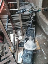 دراجة كهربائية • عدة دراجات • للبيع