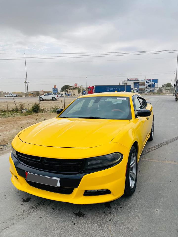 سلام عليكم جارجر للبيع 2018 مرمزه 2022 رقم بصره  تحويل مباشر سياره ليموني بلادد🍋 
جاهزه للاخير من كلشي مكينه 3/600 كفاله 
منضومه غاز جديده 
سياره حادثه جاملغ وبنيد وبيه شخط جاملغ لخلفي مصلح 
فقط فول مواصفات عده لفتحه شاشه حبيره حساسات 
كشنات سبورت مخمل وبيه بعد موصفات SXT 
سعرا 157 شراي انتصل 
***********
