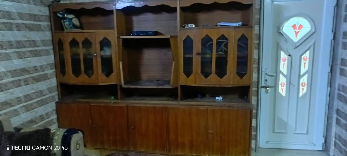 بوفيا للبيع السعر 100الف
***********
