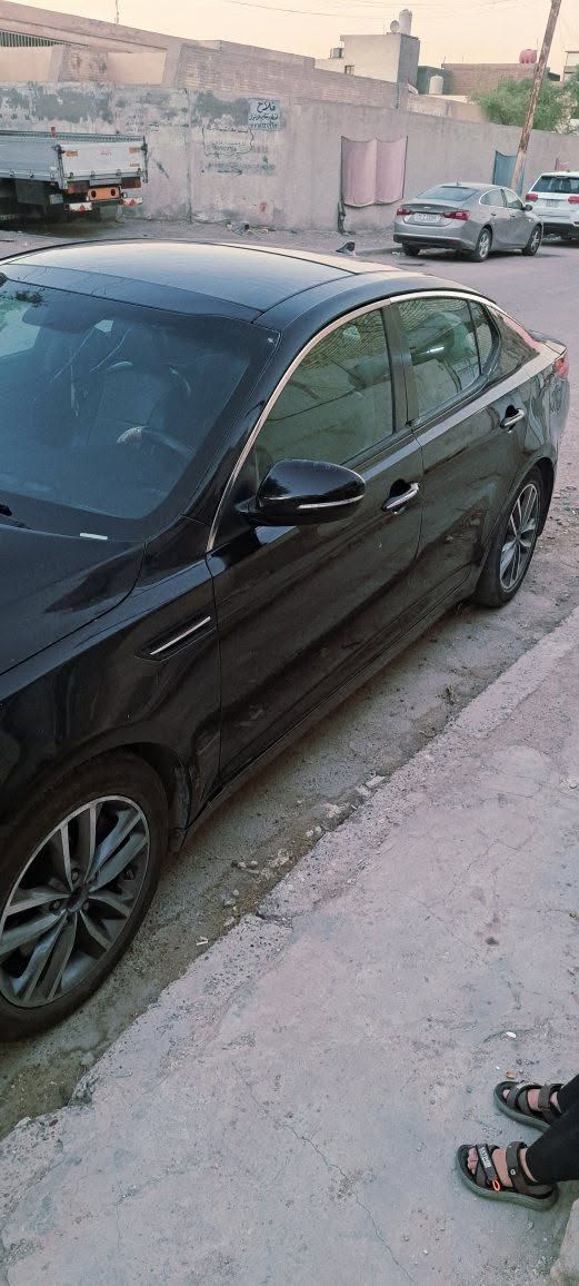 سلام عليكم للبيع موديل 2013
كيا اوبتما 2000  تيربو   رقم بغداد   بيها طخات مصبوغة ابيع صبغ حزام 
مواصفات     
- بصمه+. بانوراما 
- شاشه
- شفتات 
- كامره خلفيه 
- ثلاجه بالجكمجه
- تحكم فول ستيرن جهتين 
-  مودات قياده
- نظام ABS
- مثبت سرعه Cruse
- مري شفط + اشاير
- تدفئة تبريد بالكشنات نظام خزن ميموري
سعر  100.      اتصال
*********** مكاني بغداد
