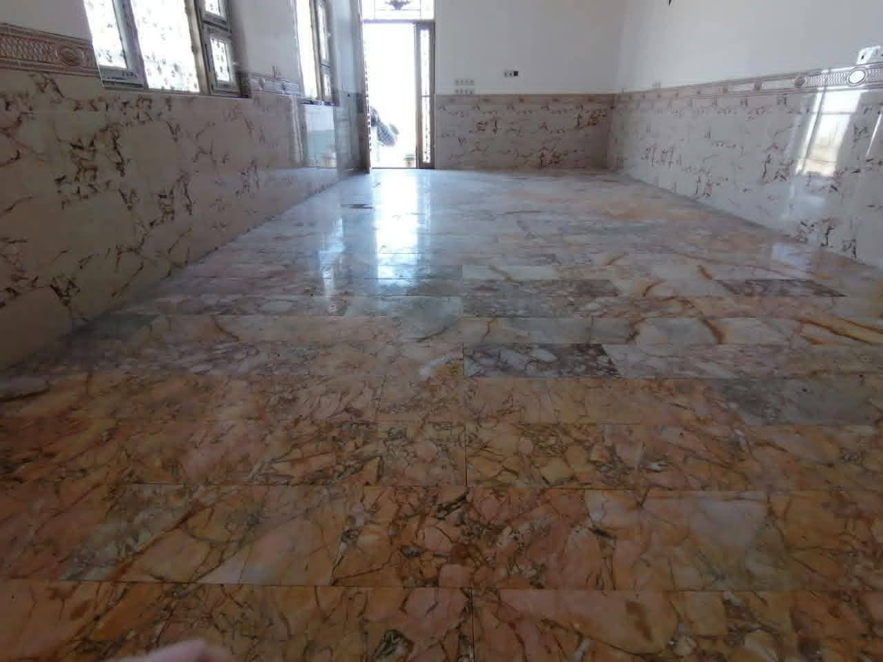 خلفه سيراميك في كربلاء شغل درجه اولى جداري و ارضيه جميع انواع السيراميك مع بورسلين و كاشي شغل كربلاء فقط رقم الهاتف ***********
