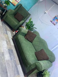 ٧ مقاعد • بدون ضرر • يحتاج غسيل