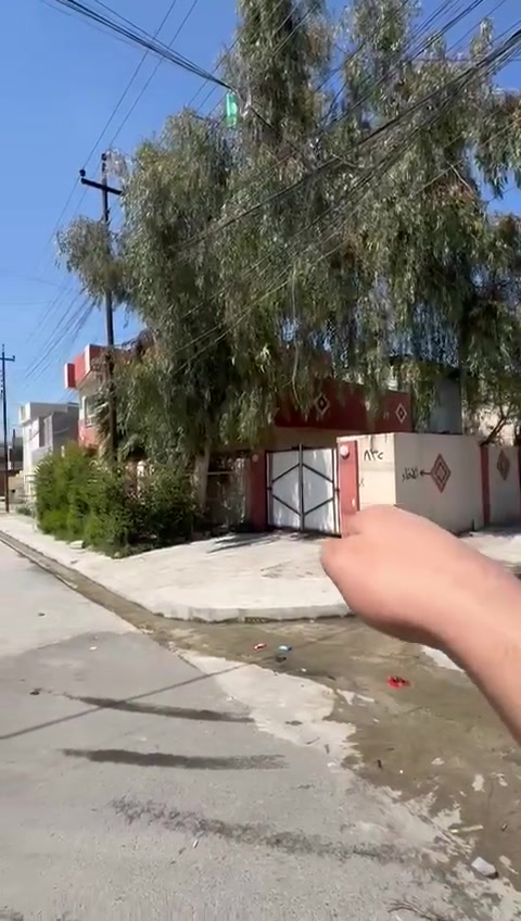 � فرصة مميزة للبيع – دار ركن في حي الأخاء 🏡

للبيع دار سكني بموقع ممتاز في حي الأخاء، يتميز بكونه ركن على شارعين، مما يمنحه تهوية جيدة وسهولة وصول من جهتين.

📐 المساحة: 200 متر مربع
📏 الواجهة:
 • 10 متر من جهة
 • 20 متر من الجهة الثانية

✨ المميزات:
✔ موقع حيوي وقريب من الخدمات
✔ مناسب للسكن أو الاستثمار
✔ تصميم يمنح مرونة في الاستغلال

💰 السعر: (قابل للتفاوض بالمعقول)

📞 للاستفسار والتفاصيل أكثر، يرجى التواصل على الخاص او.
***********
***********

🔑 لا تفوّت فرصة امتلاك عقار بموقع استراتيجي وسعر مناسب
