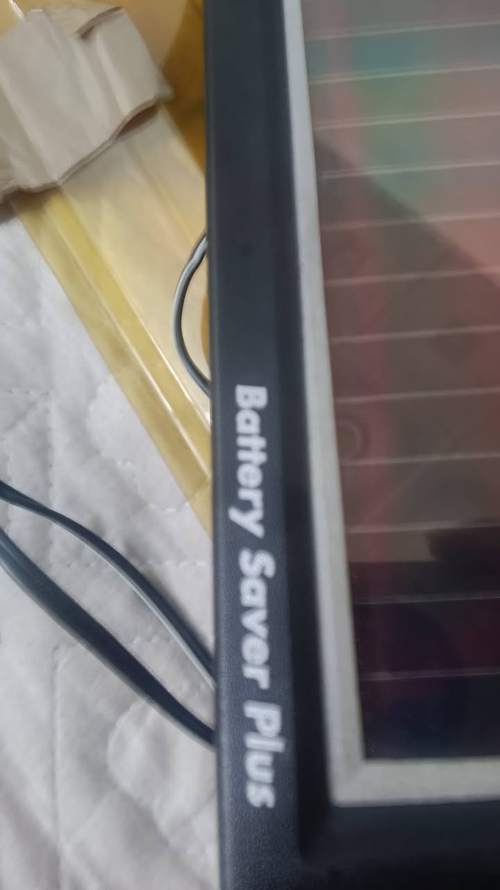 هذا المنتج هو شاحن بطارية سيارة يعمل بالطاقة الشمسية من نوع CELLSTAR SB-700. 
النوع: شاحن شمسي للبطاريات.
التوافق: مصمم خصيصًا لبطاريات 12 فولت (DC 12V).


**إذا كنت صاحب هذا الإعلان وتريد حذفه لأي سبب، رجاءا أرسل رسالة إلى الدعم الفني**