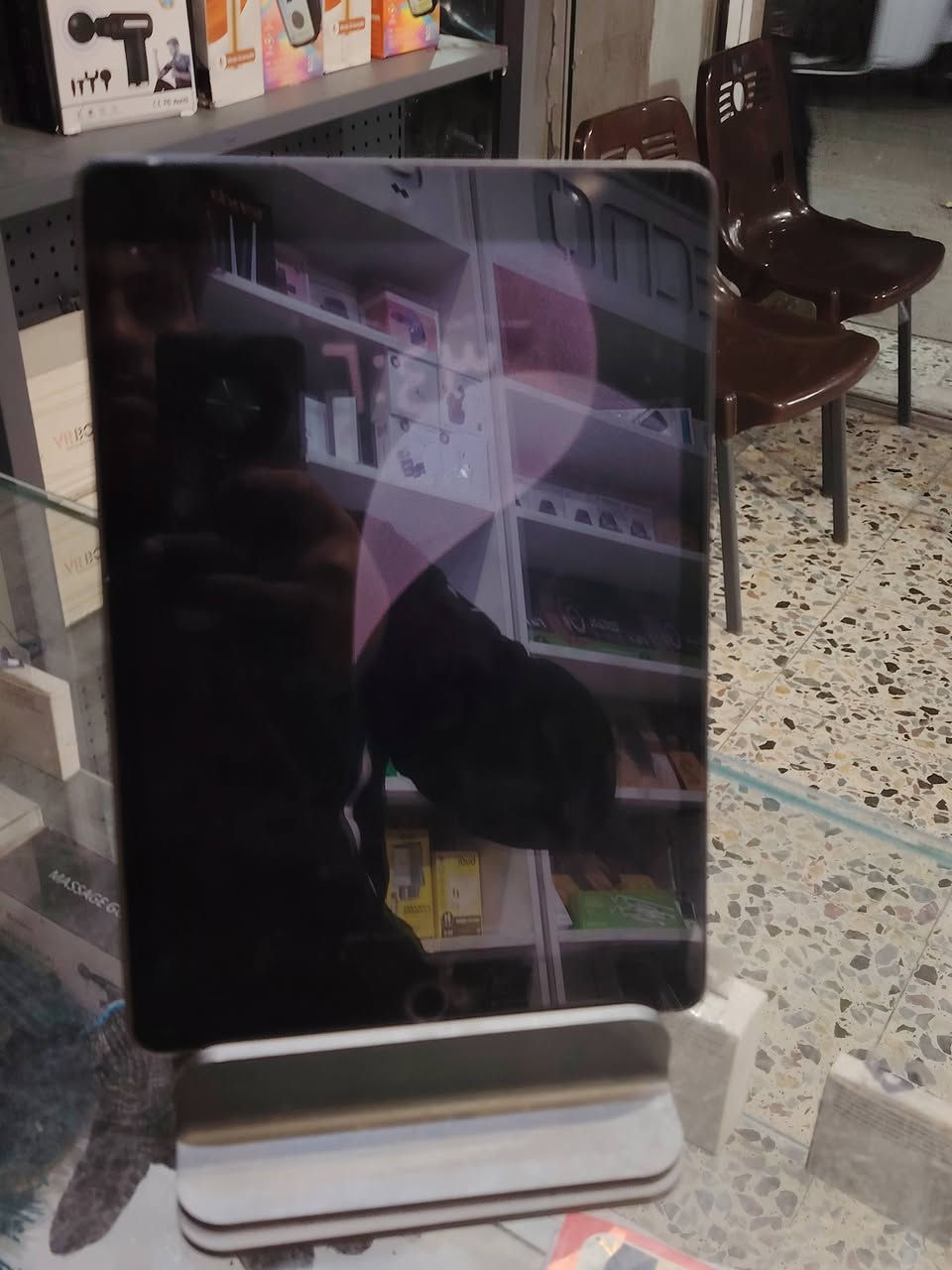 ايباد الجيل 9 
نضافة 100٪100

برغي بي ممفتوح

ذكرة ٦٤

العنوان بغداد

الرقم ***********

سعر ٢٨٠ وبي مجال
