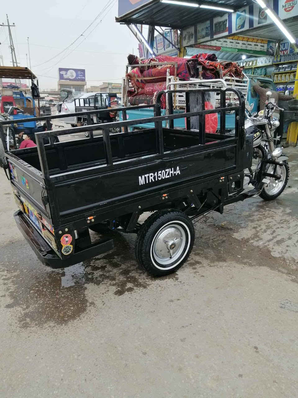 السلام عليكم ست للبيع موديل 22 محرك 25 طيارات جدد دراجه خير من الله مقفوله كفاله عامه اوراق مكان *********** نجف مقابل قريه الغدير لتساع الرقم
