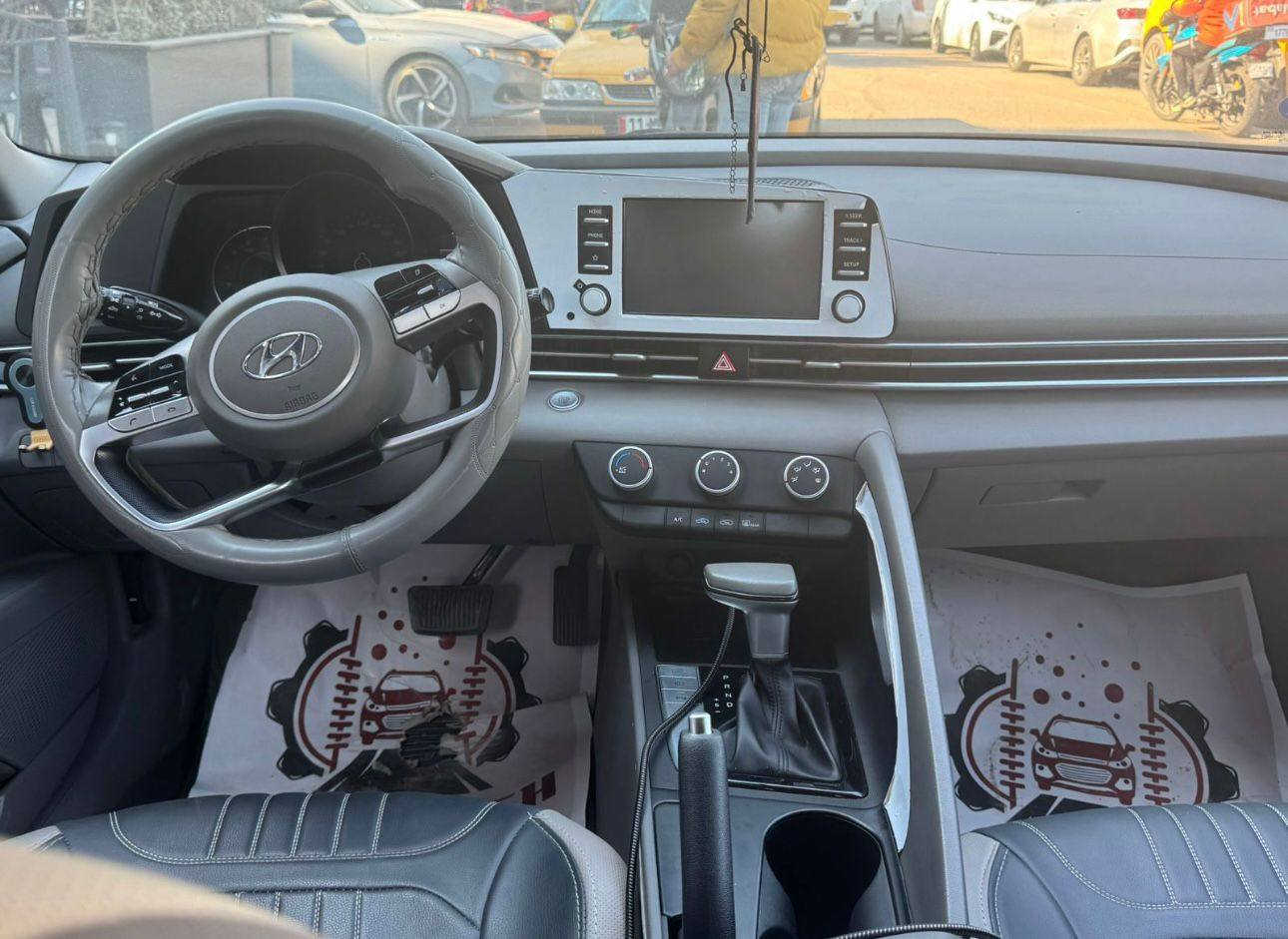 اللنترا خليجي 2021  رقم اربيل
ماشيه ٣٣ الف  مواصفات الفول ١/١ 
بصمه 
تشغيل عن بعد
مري شفط
فتحه سقف
حساس امامي خلفي
كامره خلفيه
٣ انظمه قياده
محرك ٢٠٠٠
سياره مكفوله كفاله تامه من صبغ وتعديل وبارد
للتواصل ***********
عنوان بغداد اليرموك
