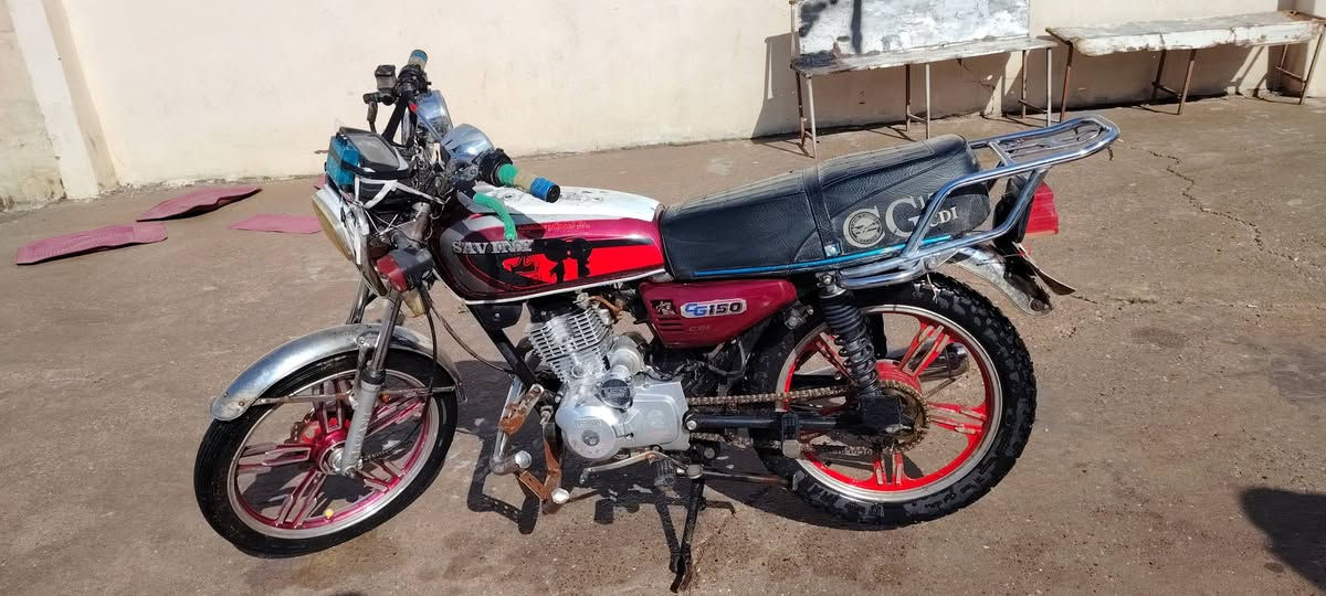 السلام عليكم دراجه سيفان موديل 2021حيل نضيفه سلف شقال كهربائياته شقاله ماعايزه ربع مراوس بتايكر نضيف ***********
