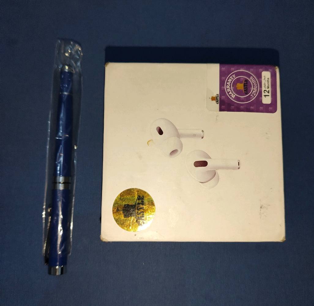 سماعات airpod برو 
2nd generation
سماعات ايربود كوبي جيدة باب اول . استخدام نظيف 6 اشهر نظيفه. صوتها كلش حلو. مع قلم جديد. مكاني القبله. 
موجود خدمة توصيل داخل البصره.