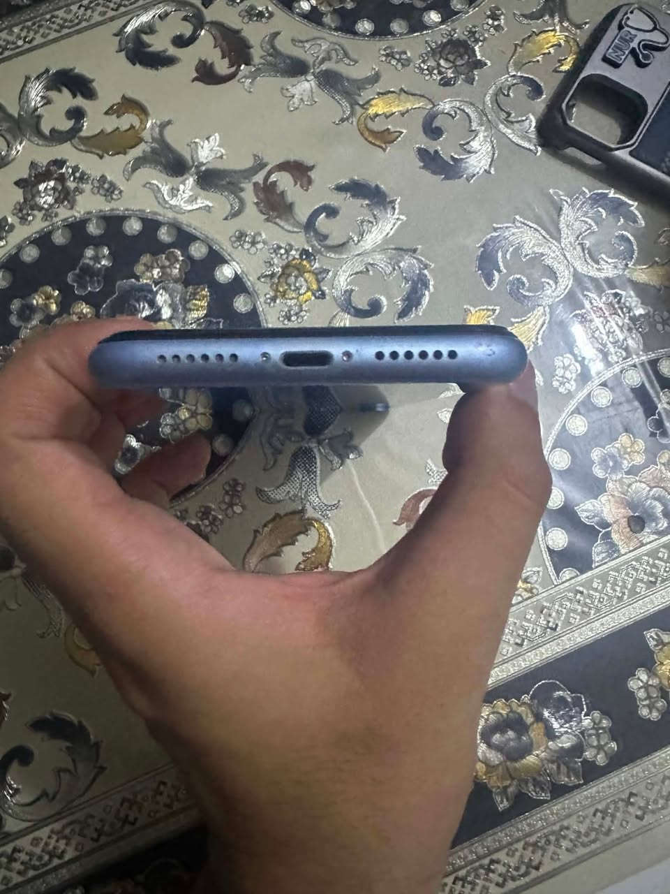 السلام عليكم ايفون XR الجهاز مكفول كفاله عامه من صوت واتصال وكاميرات مكفول فقط بطاريه مبدل وبطاريه اصليه الجهاز مكفول عده البطاريه مبدله مكاني بغداد الدوره السعر ١٧٥ وبي مجال قليل ***********واتس
