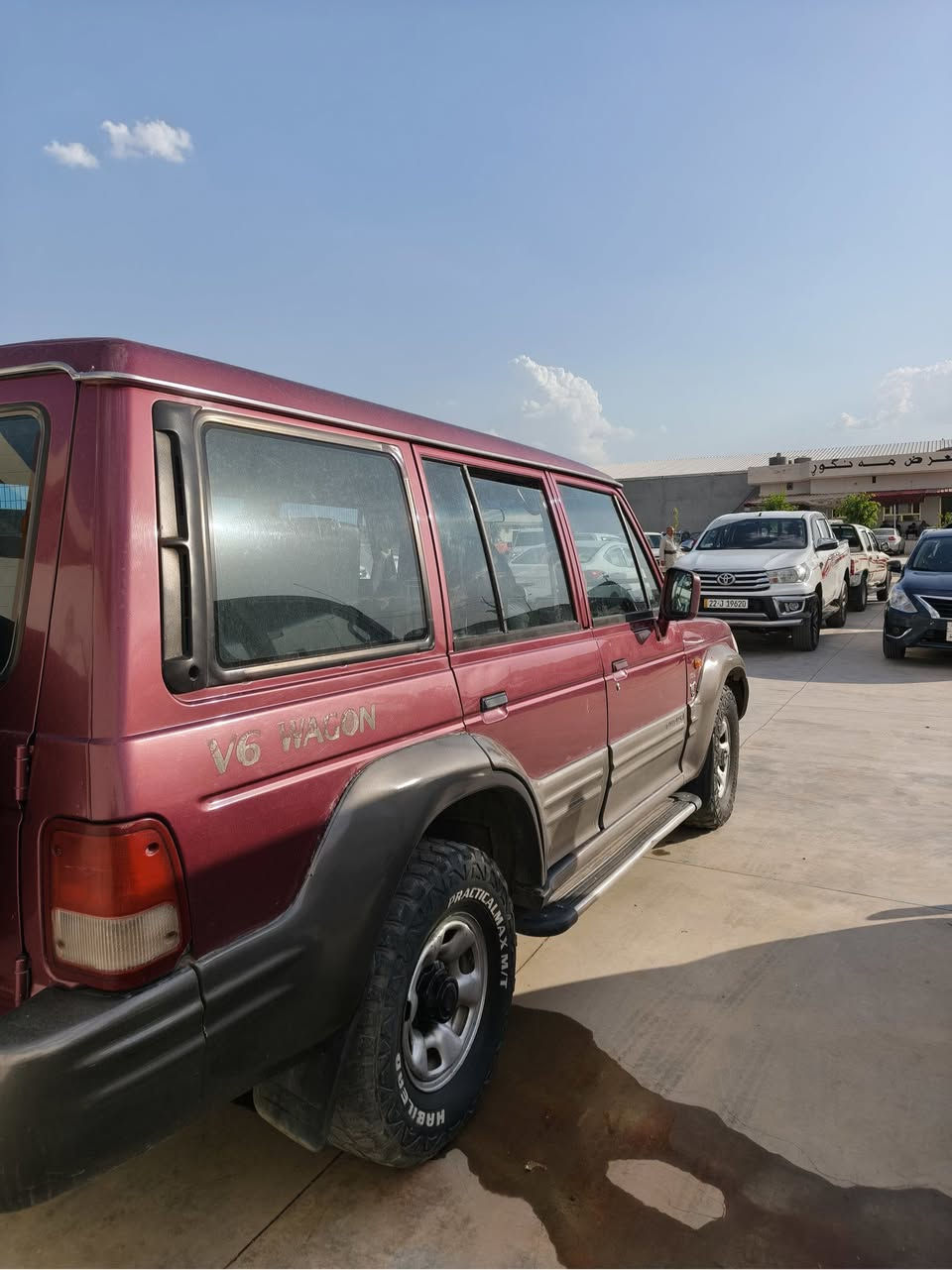 Galobar
مۆدێل : 2000
                                         V6 : مەکینە 
 سەیارەکە ئاڕمە ،  بێ بۆیاغە گێڕ وو مەکینەی بەشەرتە
 زۆر جوان و خاوێن ماوەتەوە 
 دەبڵ ئەکسل لە جێوە ئیش پێبکە 
 سەیارەکە زۆر توند وتۆڵە
 نرخ : 30 گەڵا و  مەعامەلە 
 شوێن : حاجیاوا 
 ژ.م : *********** رانية, السليمانية
