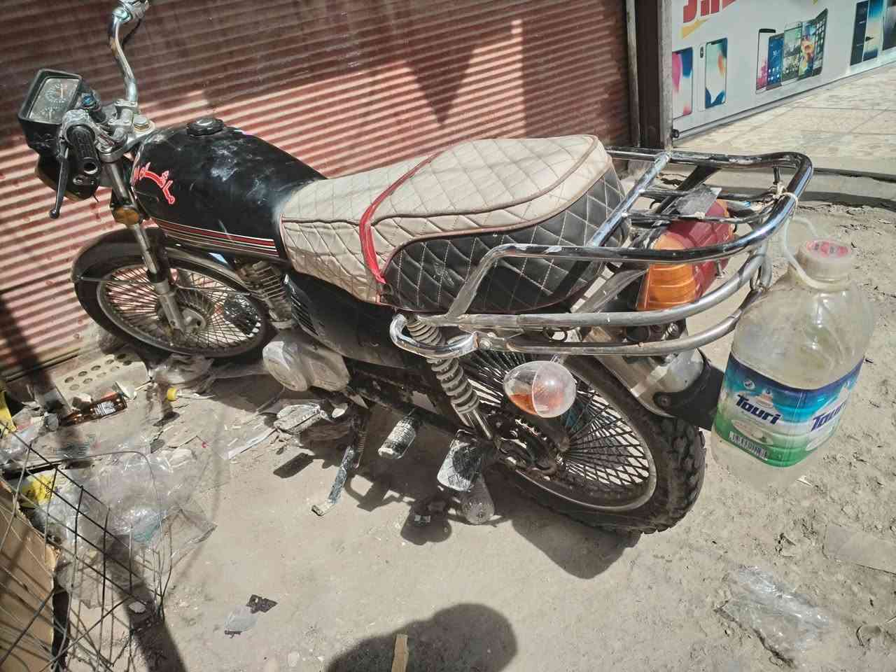 مراوس ب سكنز حسب القناع
الدراجه. مجفت جديد رقم ***********
بكان الدراجه جسر دياله
