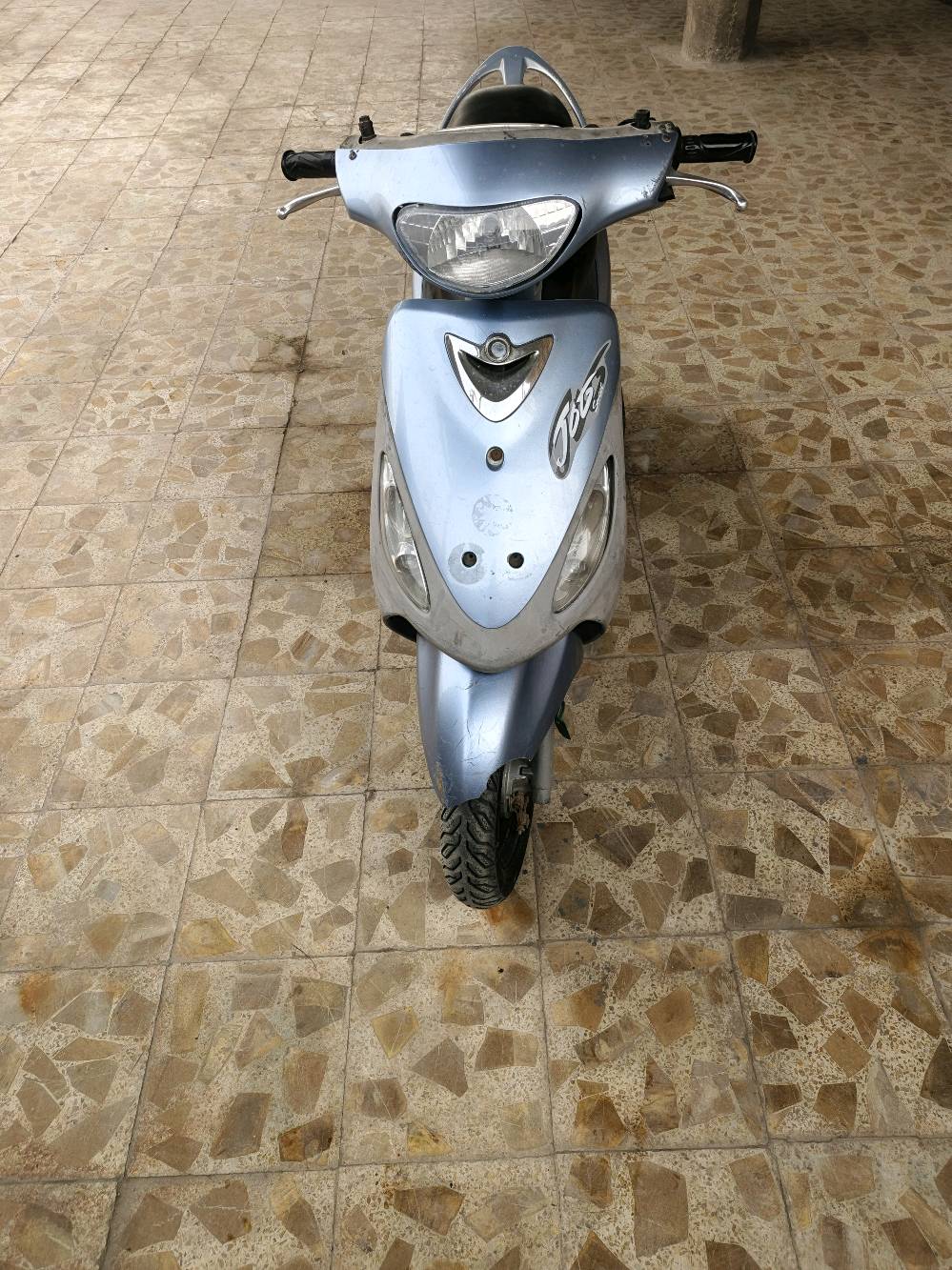 سلام عليكم قجمة للبيع دراجة بلادية فقط المكينة مفتوحة بسبب الولفات دراجة حلوة سلف شقال هندر كهربائيات شقالات رايدها ب 750 ألف وبيها مجال قليل دراجة حلوة بلمشي مكاني البصرة كرمة علي