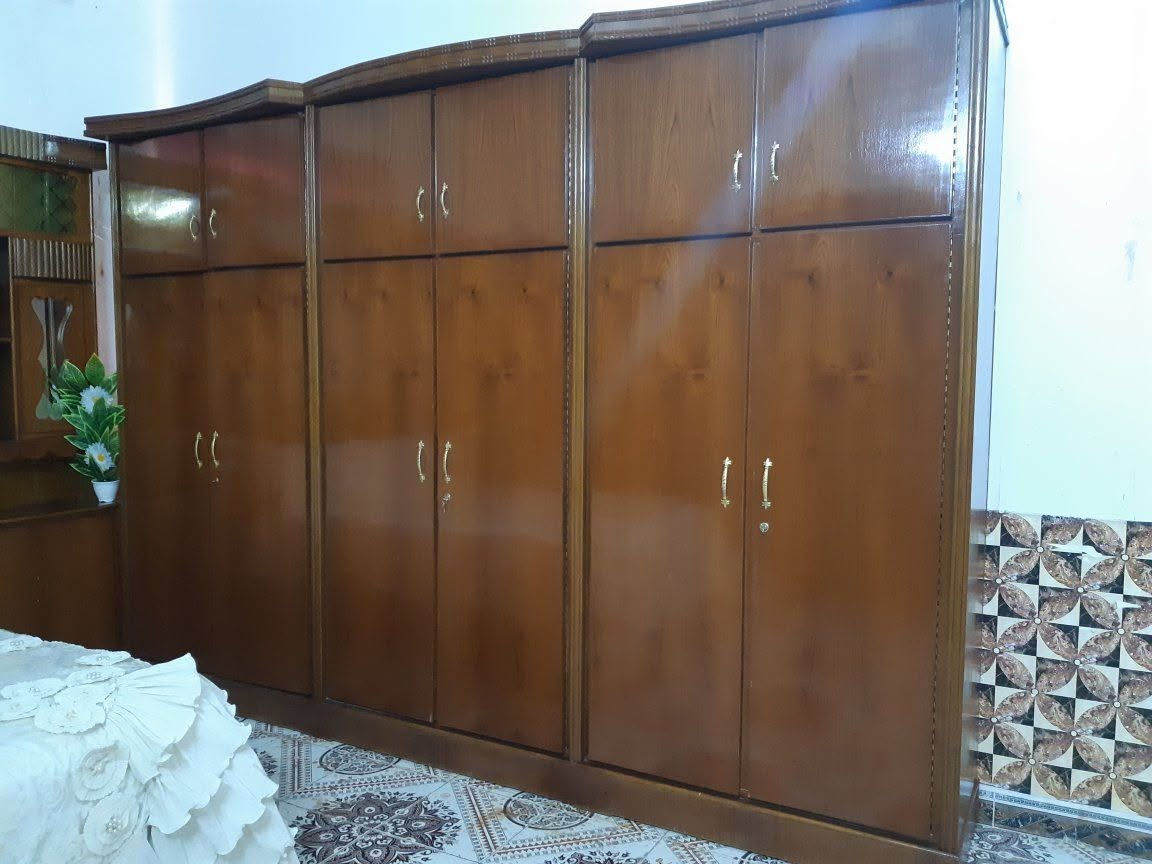 غرفة نوم حطاطه صاج داخل وخارج شغل درجه اولى السعر ٩٥٠ وبي مجال لشراي العنوان رمادي الجزيرة للإستفسار الاتصال على هاذه الرقم ***********
