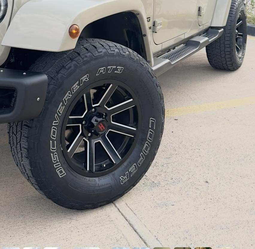 چوار ویل و تایە بۆ فرۆشتن ویلەکان زۆر لۆک و خاوێن .
اربع وياله و تايراته للبيع وياله كلش جديدة و نظيفة 
*********** واتساب
