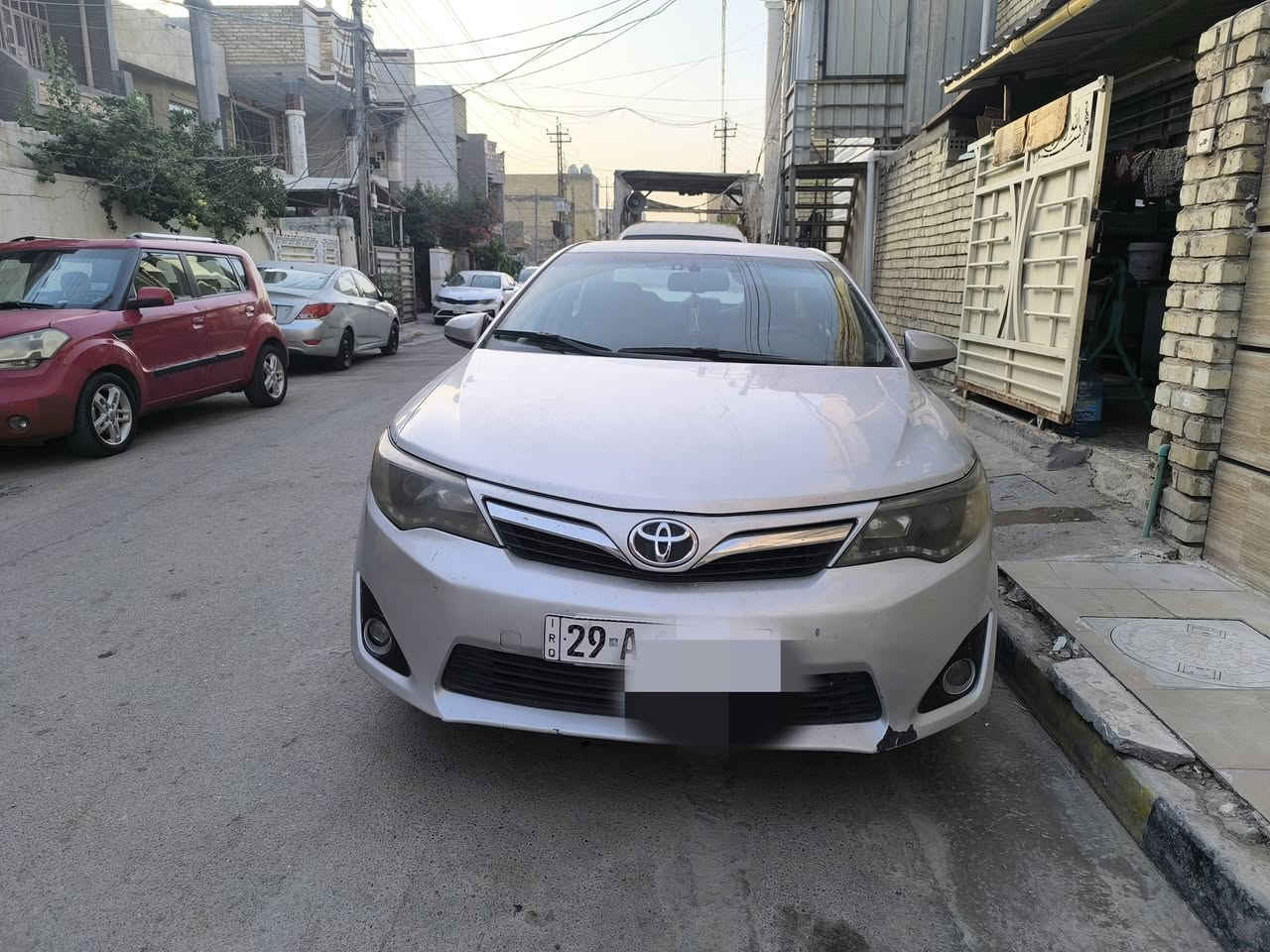 السلام عليكم
تويوتا كامري موديل 2012
رقم واسط انكليزي 
وارد امريكي محرك 4 سلندر  2500
مواصفات Le
عداد مسافة 165 الف ميل 
محرك كير تبريد شرط 
السيارة حادثها سرقة مثل ما موضح بدون اي ضرر أو دواخل 
بيه رش 4 قطع بسبب جراد وتبديل بنيد من امريكا 
السياره كفاله تكم لغود شواصي 
ايرباكات سليمه 
السياره مال جني 
هزه شهر الرابع تخلص هذه السنه 
كهربائيات كلها تشتغل 
شاشة اندرويد بلايدي بلوتوث 
تايرات تخم جواها 
صدر نص عمر قبل 4 اشهر مبدله كامل 
السيارة باسمي تحويل مباشر 
السعر 127 ورقه 
مكاني بغداد أو كركوك 
الرقم ***********
واتساب او اتصال 
ملاحظة جميع تفاصيل تم ذكرها بالمنشور يعني فقط الشراي يتصل
