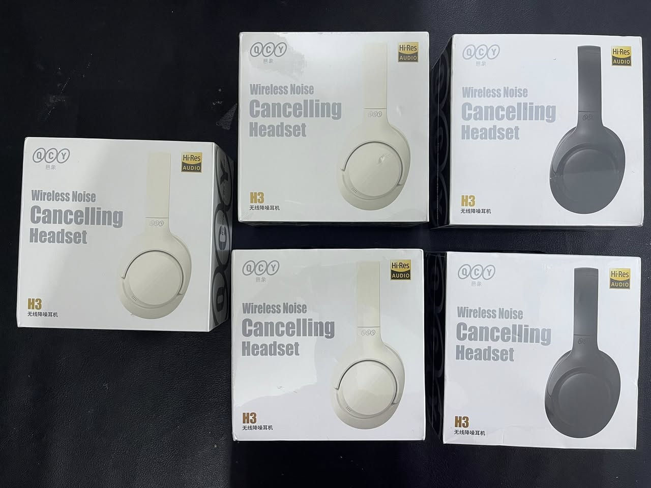 سماعات ماركه( كيو سي واي) غنيه عن التعريف قطع جديده
الهيد سيت /: 5 قطع
الايربود : عددهن (9 قطع)
 لوك كبس ممفتوحات. العدد الكلي( 14) قطعه يم اعله سعر ابيع البيع شلع يوجد توصيل كل محافضات لعراق🚚🚚🚚


**إذا كنت صاحب هذا الإعلان وتريد حذفه لأي سبب، رجاءا أرسل رسالة إلى الدعم الفني**