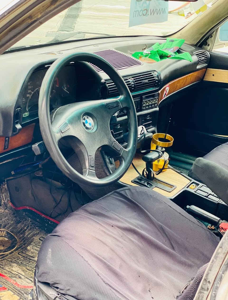 ٧٣٥
گێر و مەکینە بەشەرت
کارەبای کامل ئیش ئەکا
فول فولە بەس سڵایت نیە 
چوارجام کارەبا
دەبل جاک مەج
گێچ ٢٦٠
ئیمبری فایەر 
٦ کەلە
فۆرمیگا
ئۆتۆماتیک
پێش پان
گەرمی ئیشە
تەبرید ئاشیای پێوە یە بە کۆمپرێسەری پێوەنیە
سەنەوی ئەوالیات و وەکالەتی لەگەڵ بەشەرتی هەموو شتێ
سڵانسای سپۆرت 
ویلی شەمس
مەکینە بەتە ٣٠٠٠
مەکینەی ئەڵی گوڵە 
تەعدیل سورعە
ناو دەری لۆک لۆکە ماشاللە ئەوێ
سەیارە کە هەیکەلی ٥٠ گەڵای هەیە
بەس مەکینەکەی پارەی دوفەلم پێداوە
غەرامەش بەشەرت 
شوێن سلیمانی
گۆرینۆش ئەکەم  
*********** السليمانية, العراق
