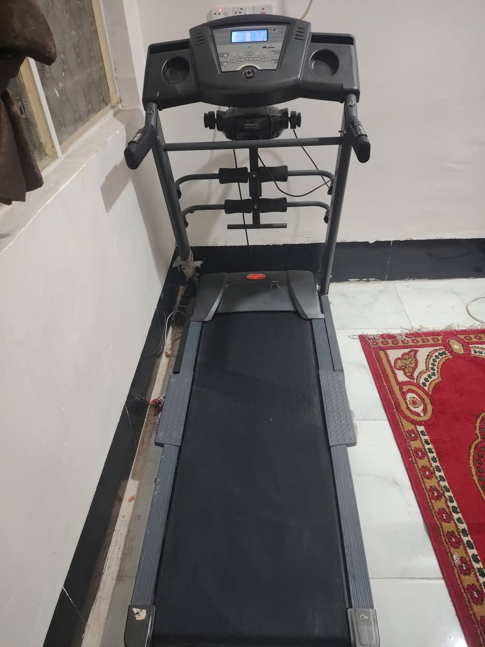 جهاز جري جبلي  مستعمل نضيف سرعته توصل 180 سعره 325 وبي مجال مكاني كربلاء الحسينيه  رقمي ***********
