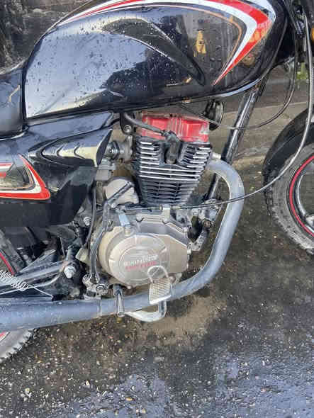 سلام عليكم دراجه شاينك للبيع موديل 23 اوراقها موجوده وراعيها موجود نواقص كلش خفيفه مكينه ممفتوحه نكره سلف العنوان بغداد حي العامل رايدها ب 600 وبيها مجال اتصل وتدلل ***********
