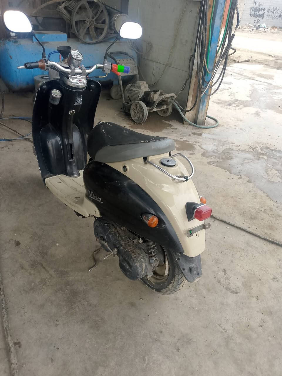 سلام علیكم دراجه عبدالحلیم نثیه نضیفه تایرات جدید كابریتر جدید بریك امامي وخلفي جدید كهربایات كلهن شغال دراجه جاهزه سلف هندر تشتغل بیهه فقط صوت اكسل خفیف سعره300وبیهه مجال للبیع ومراوسه ویا ماكس الي عنده مراوسه یدزلي ع خاص***********
