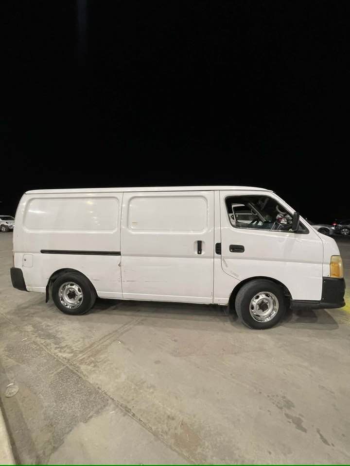 سلام عليكم من رخصه مدير لكروب نيسان يورفان ٢٠١٢ كاز كير محرك نظيفات صدر خلفي امامي جديد تخم تاير جديد شاشه تاب او كامره جيده كهرباىيات جديده السعر ٦٥ ورقه او بيه مجال حك جيتك او مراوس بسياره صالون او ممنون او اسف على الاطاله *********** ابو سيف
