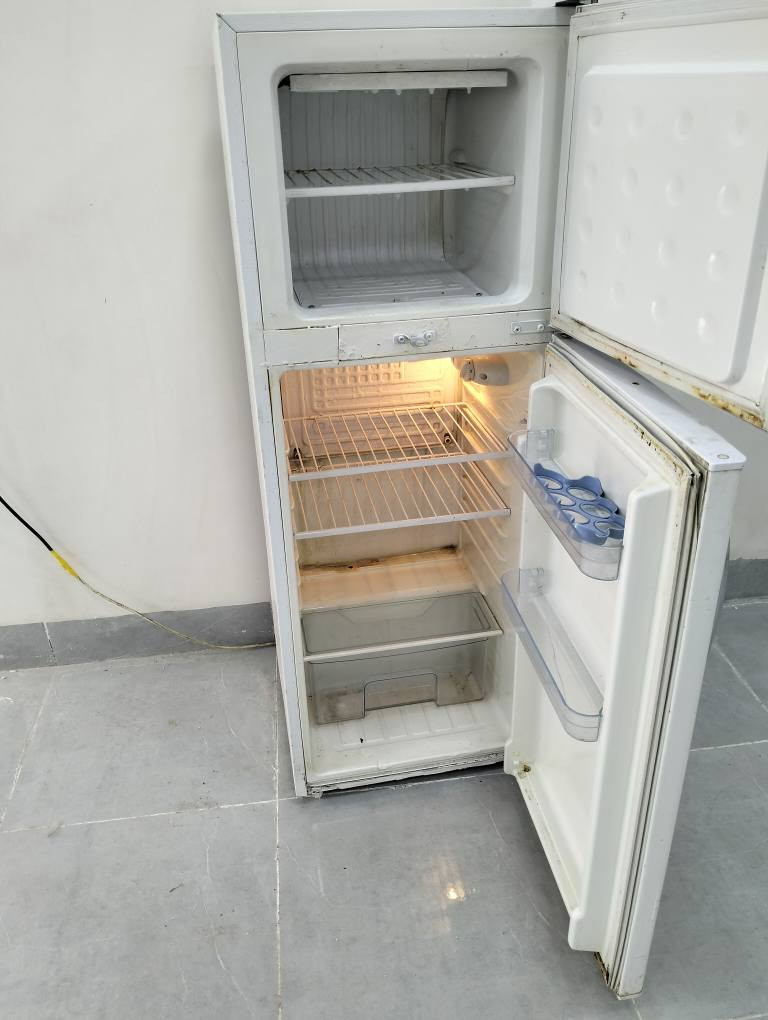 كل عيب مابيها شرط الشغل السعر 70
كركوك حي العسكري كركوك, العراق


**إذا كنت صاحب هذا الإعلان وتريد حذفه لأي سبب، رجاءا أرسل رسالة إلى الدعم الفني**