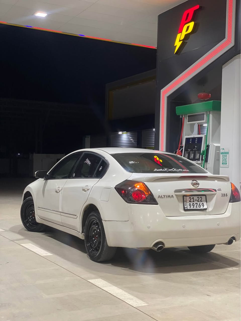 بەناوی خوای گەورە نیسان ئاڵتیما مۆدێل 2009🇯🇵
بڕاوەی دووبەی بێ ڕەقەم
مواسەفاتی S سعودی ناو زەرد 📦🤍
بەسمە 
ئاوێنە ئیشارەت ئاوێنە کارەبا 
چوار جام کارەبا 
سوکان ڤۆلیۆم 
گێڕ ئۆتۆماتیک 
تەبرید دوو زۆن لایە سارد و لایە گەرم 
گێڕ و مەکینە بەشەرت دینار مەسرووفی تیابوو پارەی مەسرووفت ئەدەمەوە 👌🏻
سەقفی وەک شووشەیە و بۆیاغی نییە ⚜️
دەعم و لێدراو هیچی پێوە نییە 
دو بڕاوە و کەڤەر و ڕەنگ گۆڕاوی بەشەرت 

***********
ناونیشان :چوارقووڕنە رانية, السليمانية
