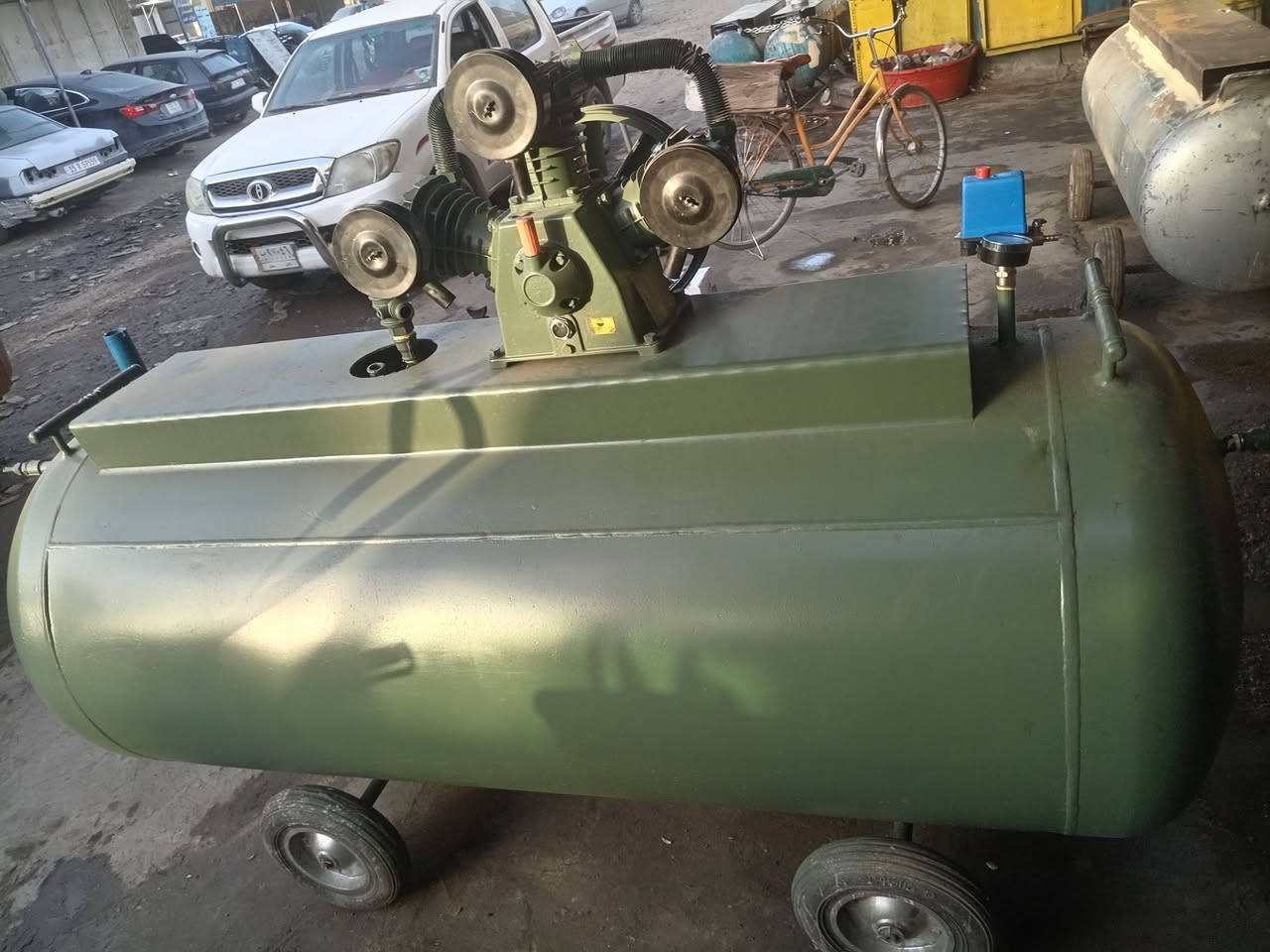 كنبريسر إيطالي ١٠٠٠ لتر معه تاروسه ياباني ثلاثه بستم كبير معه ضمان بأداره سيف التميمي بغداد البياع حي صناعي شارع الخامس
***********
