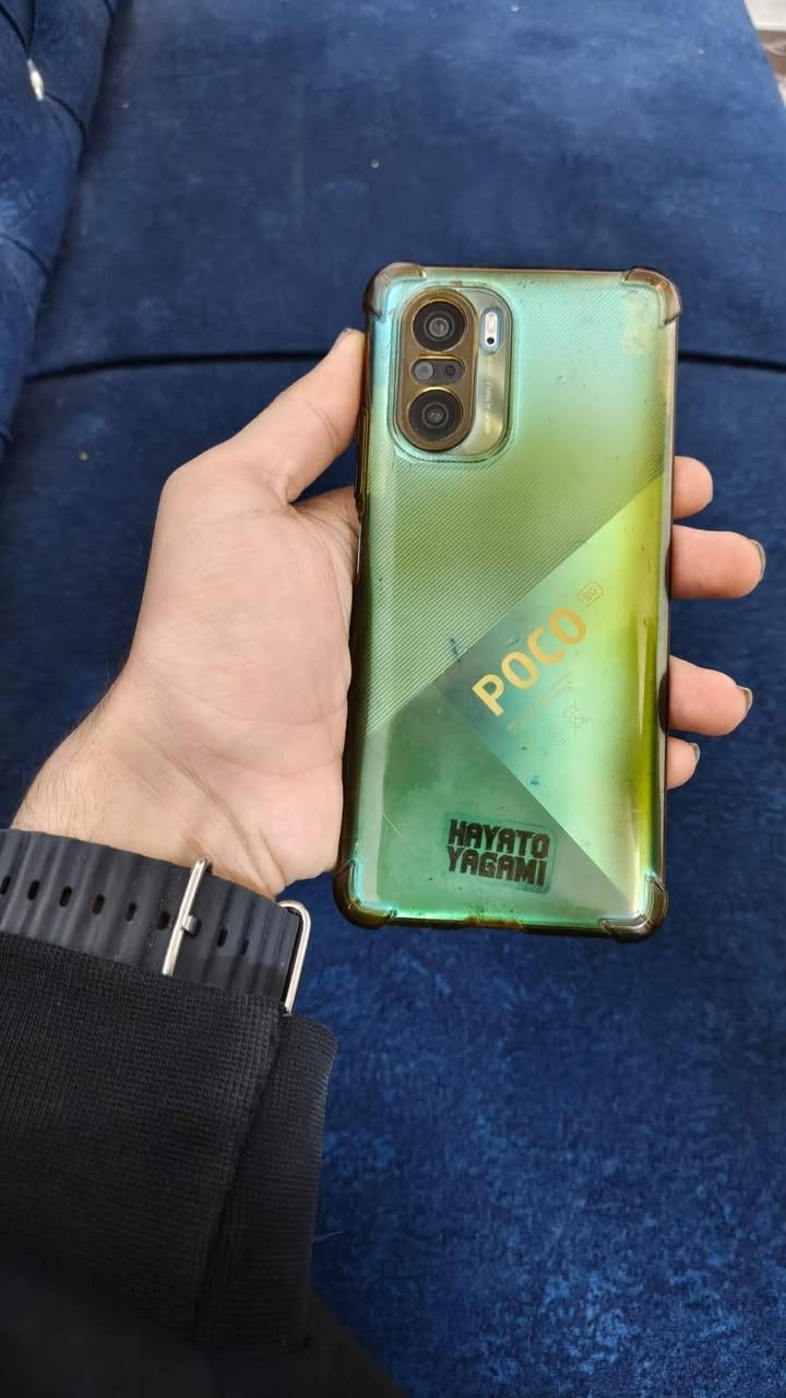 سلام عليكم بوكو f3 5G
موصفاته كلش قويه
يجي بمعالج سناب دراجون يدعم 90 فريم بالبوبجي 
كامراته ممتازه وتصوير يدعم ال 4k
شاشته اموليد بتردد 120 هرتز حيل سلسه تنقل بين التطبيقات كلش سريع
ذاكرته 128 رام 8 
جهاز كلش قوي وملك زمانه
عيوب الجهاز

بي خط بالشاشه ابيض بس ممأثر مثل ما تشوفون بالفيديو
بي طبع بالضهر 
والباقي كلشي مابي تجي تفحص وتروح.. 

السعر 100الف وبي مجال كلشي بسيط

رقم واتساب ***********
عنوان اربيل زانكو 99
