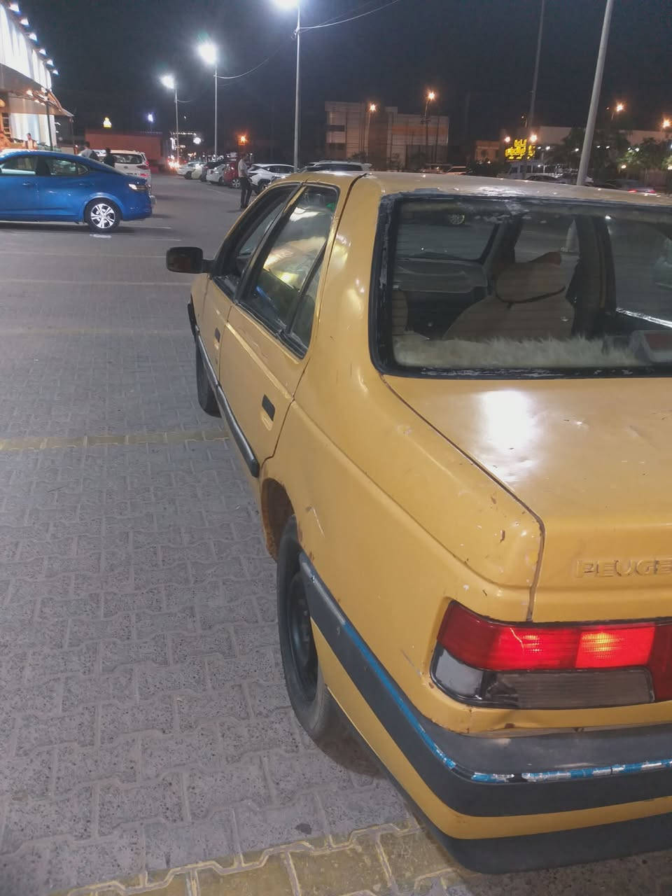 سياره بيجو اصوليه مداور شوكت متريد محرك كير كورله اوتو ترايك البغداد  
اريد بيها سايبه مراوس  لأبني ***********
