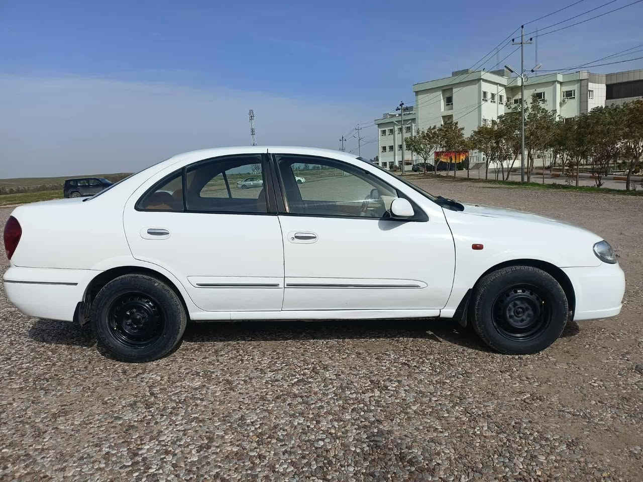 سەنی یابانی 2009لـۆک 130هەزار ڕۆشتوە بــــــــڕاوە مەکینە گەورە گێڕ و مەکینە بەشەرت تەقە و ڕەقە بەشەرت کارەبای بەشەرت دەعم و لێدراو و پێش و دوا بەشەرت نوقسانی لەگیانیا نیە تەبرید و گەرم بەشەرت چوار تایە و ویلی لۆک بۆبەسراوە کەلە و عەینەک چوار جام کارەبا ئاوێنە کارەبای ناوزەرد خەلیجی خـاڵی پێوە نیە سەیارەکە لۆکە سفرە ماشەڵا ***********     ***********
