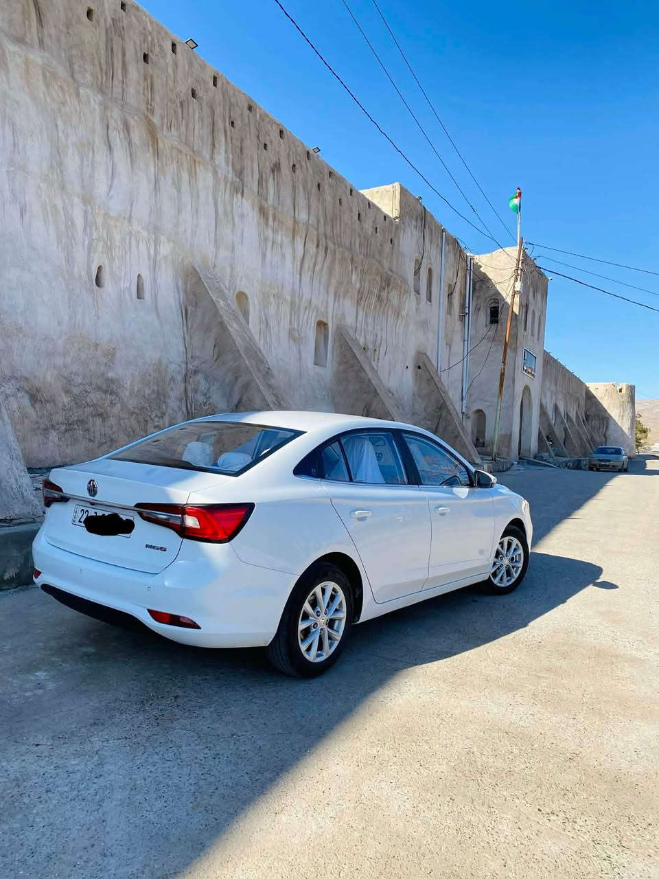 ئێم جی 5 مۆدێل 2024

سەیارەکە سفڕە تەنها 2600 ڕۆشتووە 

زەمانی شەریکەی ماوە کۆمفۆرتە 

بەسمەیە شاشە و کامێرا ناو زەرد

بێ بۆیاغە بێ ساردە تەنها قۆپەکی هەیە

ڕەقەم و سەنەوی نوێیە بەناوی خۆمە

٢ بەسمەی لەگەڵە 
***********
*********** أربيل, العراق
