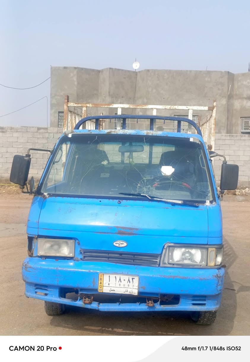 سلام عليكم سياره للبيع كيا بنگو موديل 1992 رقم ذي قار توه مجفته ما صار الها شهر  العنوان ـ البصرة ـ الدير 
الاستفسار على هذا الرقم متوفر خط وواتساب ***********
