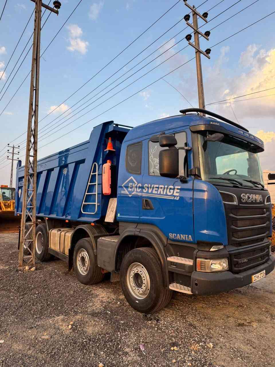 سكانيه 2016 رقم اربيل سياره جديده وجاهزه سنويه جديده تخم تاير بدي بيت زويد مكينه V8 580 كير عادي سياره جاهزه لعمل مكان سياره بصره لشراي يتصل ***********
