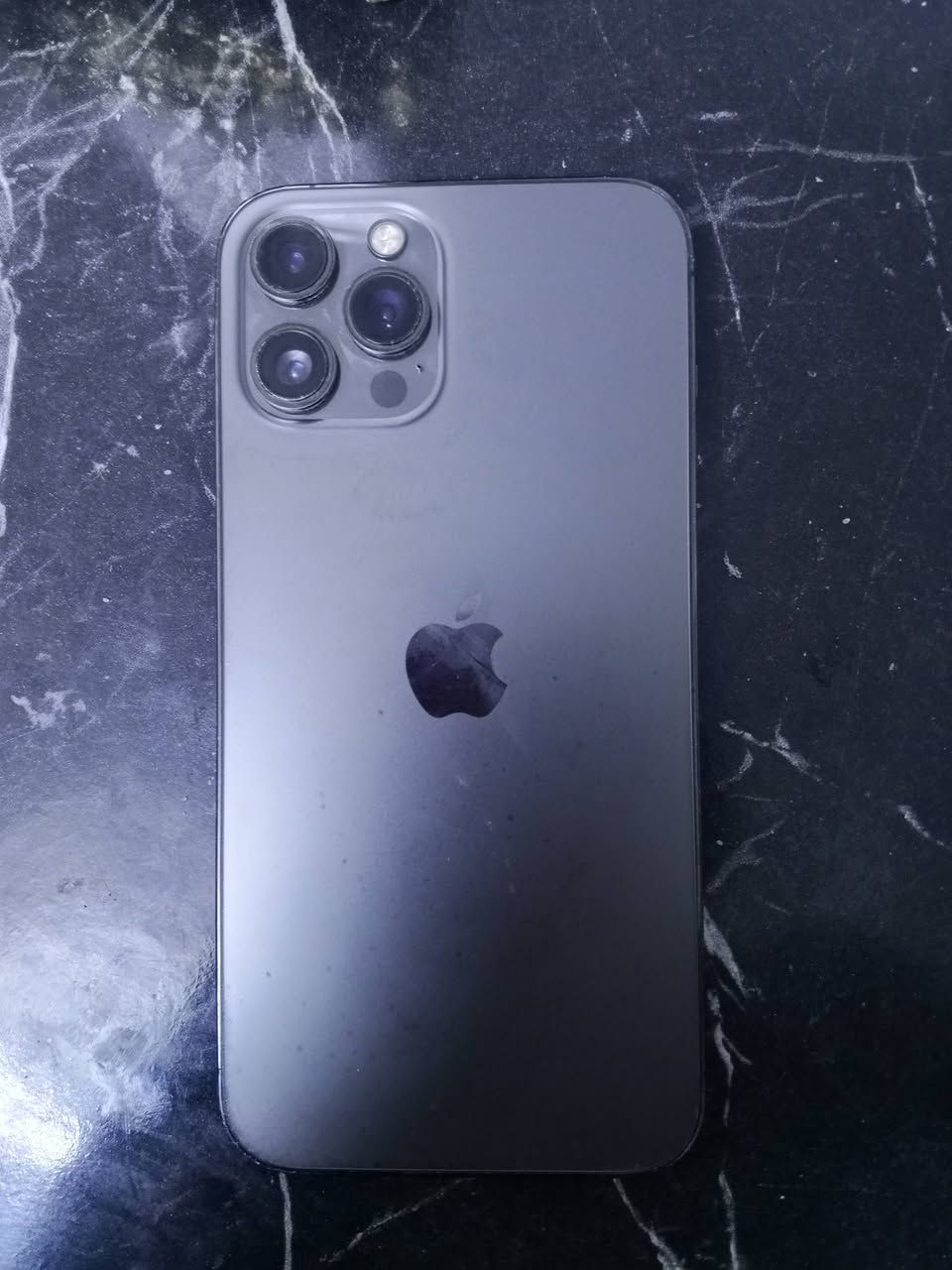 ايفون 12 بروس ماكس 256 وتر بروف حدثتة طلب التيكيلا ومديصير إلي يشتريه هو يروح يفتحة عنواني بغداد الدورة *********** سعرة 125
