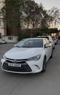 تۆیۆتا کامری٢٠١٧ ئەمریکی SE سەیارەیەکی تا بڵێی جوان و بێ مەسروف١١٩هەزا...