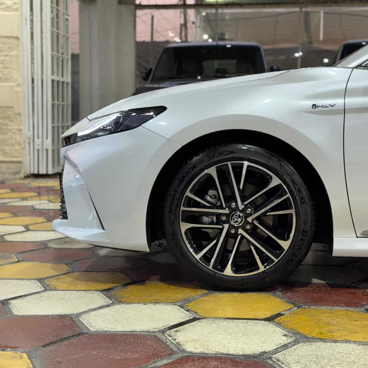 #امجد_الحسني_لتجارة_السيارات 

                  TOYOTA  >>     CAMRY     << 2025       

➖ هايبرد

عداد المسافه زيرو

➖ الفئة LE  

➖ بانوراما

➖ ويل كب ١٨ 

➖ مقاعد كهرباء 

➖ كاميرا خلفية 

➖ بردة خلفية 

➖ لد امامي خلفي

➖ حساس امامي خلفي 

➖ شفتات ستيرن
 
مرقم لوحه وسنويه 
  
➖ مري كهرباء

➖ رادارات امامي 

لمزيد من المعلومات

- للأستفسار  اكثر الاتصال على الرقم.
***********
 
بغداد - معارض البياع - الشارع الثاني
