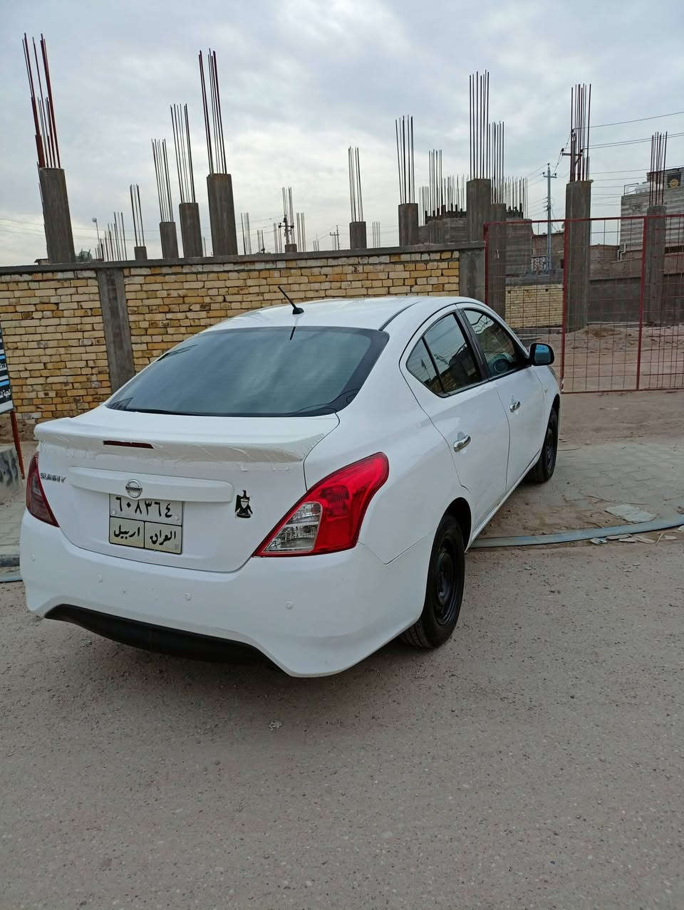 سلام عليكم نيسان صني هندي خليجي موديل 2020 سياره بيه باب مبدل وبيه حالوب اربيل فقط لباقي مكفول صبغ ضربه تبديل مكينه وكير كفاله حداديه تخم تاير خير من الله تبريد ثلج سنويه ساقطه صارله 4 اشهر سياره جاهزه من لاخير مال جناي سعر 92 وبيه مجال قليل مكان البصره لاستفسار ***********
