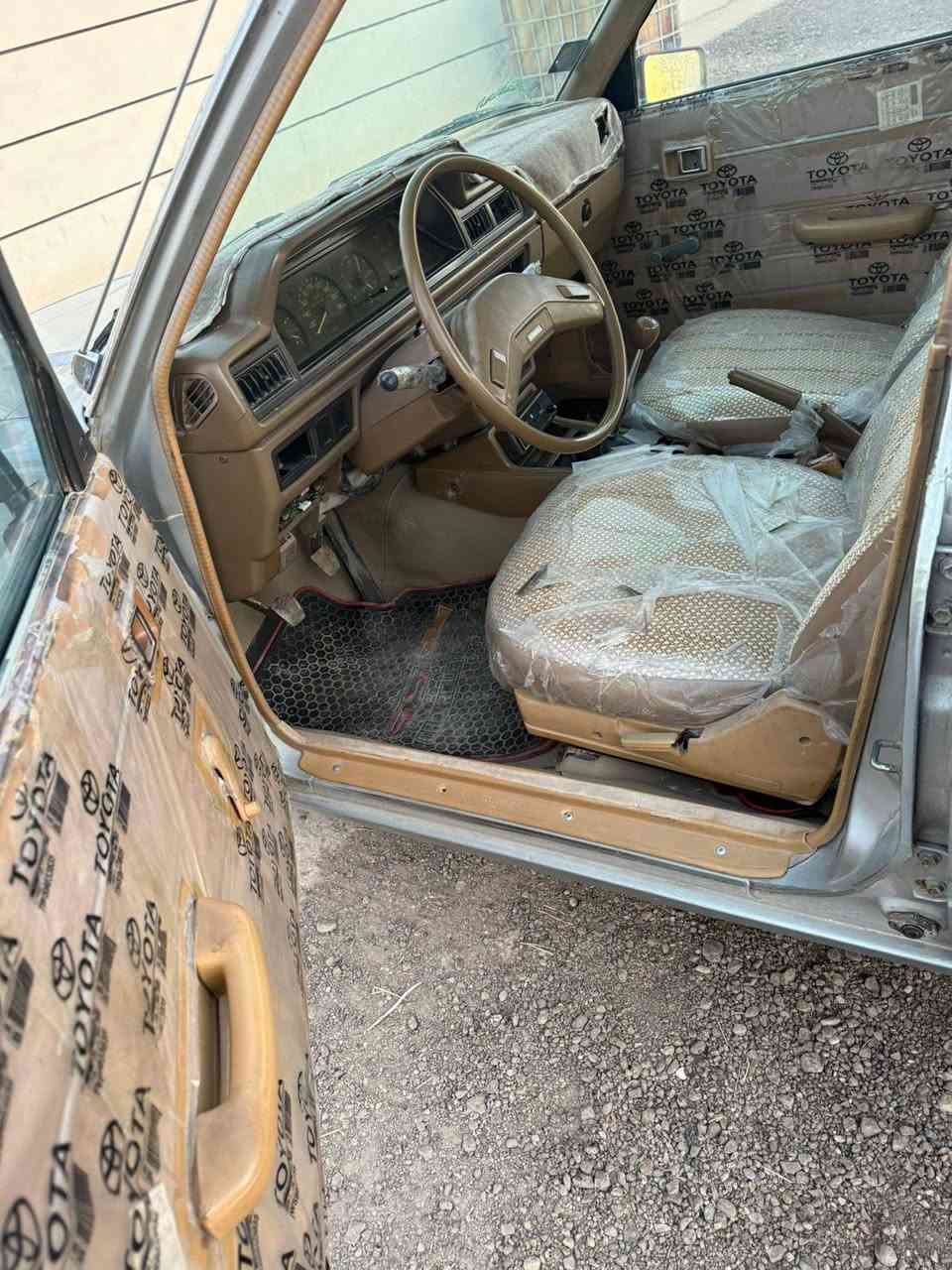 السلام عليكم 
كرونة موديل 82  سيارة   ضرية ما بيه صبغ للجمالية  رقم كركوك بسمي  انكليزي  تريد وكالة او تحويل  مكينة وكير وحدادية و تبريد كلة جديد
السعر  مناسب 
الاتصال 
***********
العنوان بابل مشروع المسيب
الصفحة مكلفة بالنشر 
الخاص مغلق مغلق
