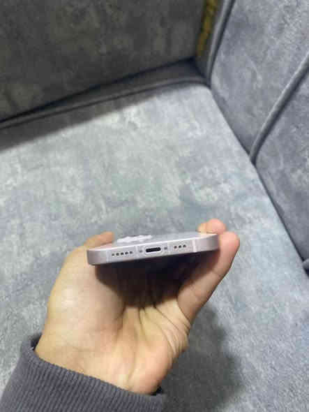 السلام عليكم 
ورحمة الله جهاز ايفون 13عادي للبيع 
نموذج m
 جهاذ مكفول علا ايدي نضافه 95
ذاكره 128
بطاريه 84🔋
لون وردي
 السعر 460
وهاذ رقمي للشراي ***********
