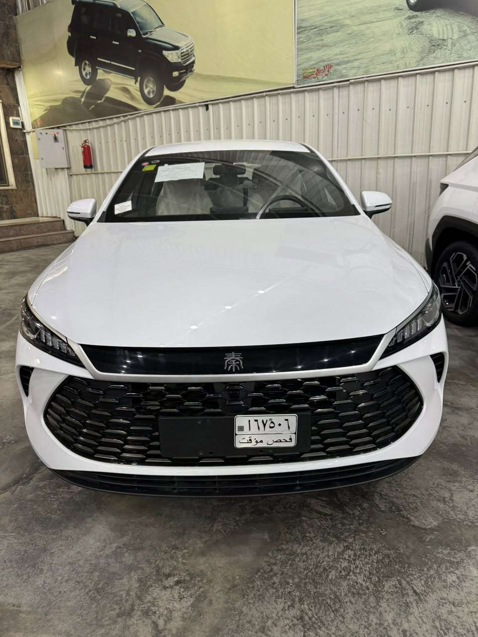 🚘 BYD بي واي دي گن بلاص نقداً فقط  🚘
🚘موديل 2025البيع نقداً واقساط  لدينا اقساط 🌷

يتوفر داخل زيتوني : 19,500,000 دينار عراقي 

يتوفر ايضا داخل ابيض : 19,800, عراقي 

🔋 المحرك والتقنيات

 • محرك 1500cc اقتصادي (Hybrid + Electric + Petrol)

 • تبريد أمامي وخلفي قطعتين

 •   تمشيك  مايقارب2100 كم🔥+ على الكهرباء فقط 55km

 • بصمة + كارت دخول ذكي

 • شاشة وسطية

 • كامرة خلفية

 • حساس خلفي 

💡 الإضاءة والتصميم

 • لايت زنون

 • بك لايت LED

 • ويل اسود مات 

 • داخل جلد لون زيتوني

 • تحكم مقود جانبين

ملحقات:- شاحن + كارت+ ماسحات+ مثلث وجميع التفاصيل 

تجربة قيادة مختلفة وتفاصيل تليق باللي يدور على شكل + أداء + تقنية.

📍 العنوان: بغداد – البياع – الشارع الاول 

البيع  اقساط ونقد 🌷

📞 للحجز والاستفسار*********** 📱

إرسال رسالة على واتساب
