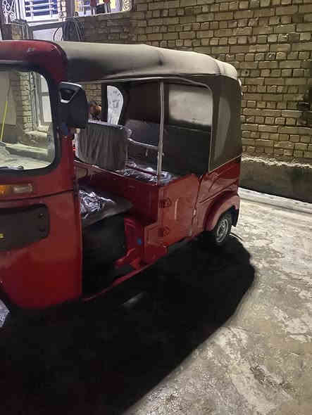 السلام عليكم 
تكتك 2022للبيع مكفوله كفاله عامه المكان بغداد الجديده 
***********
